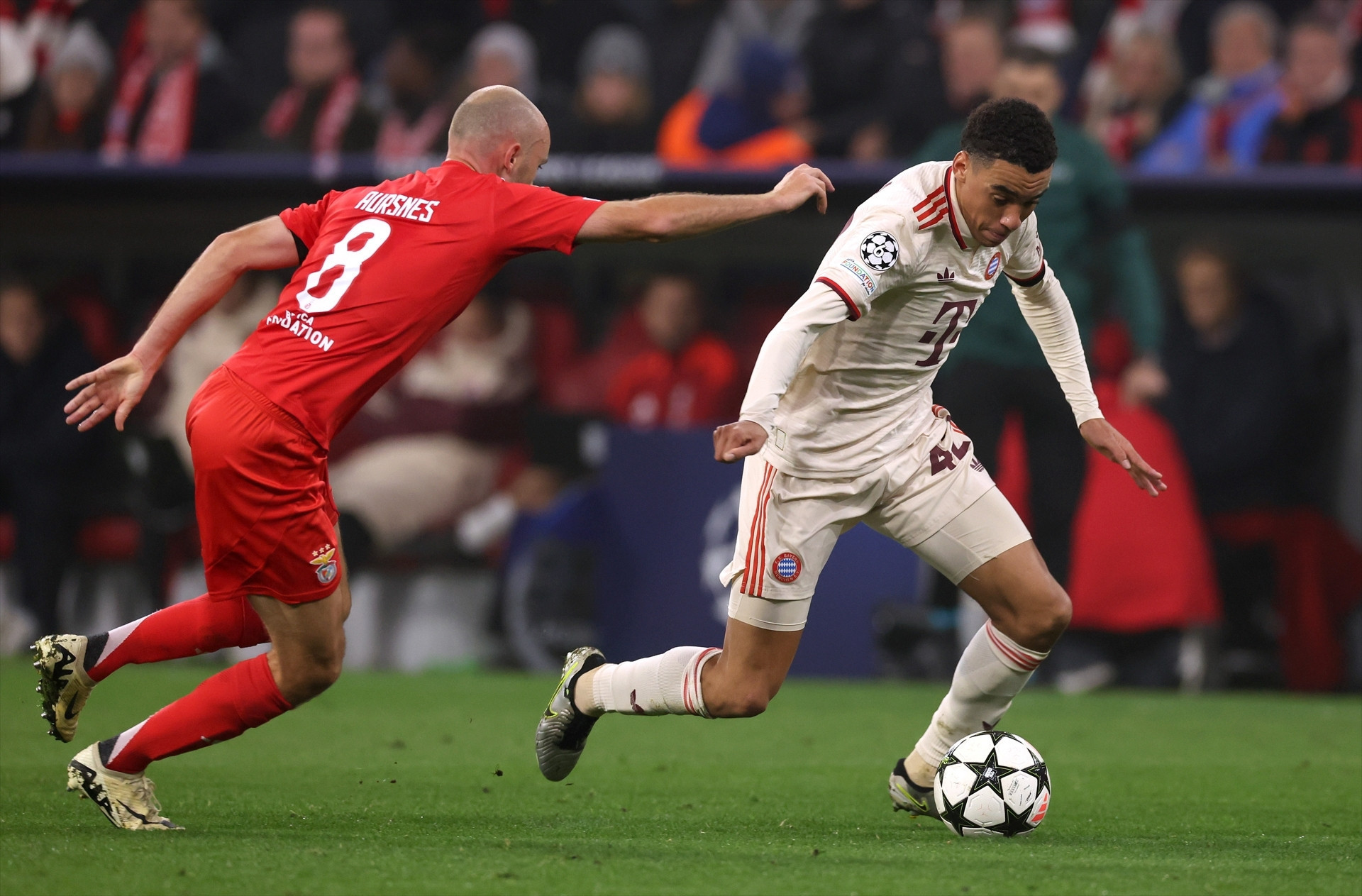 Bayern Münih - Benfica maçından ekrana yansımayanlar Kerem Aktürkoğlu...