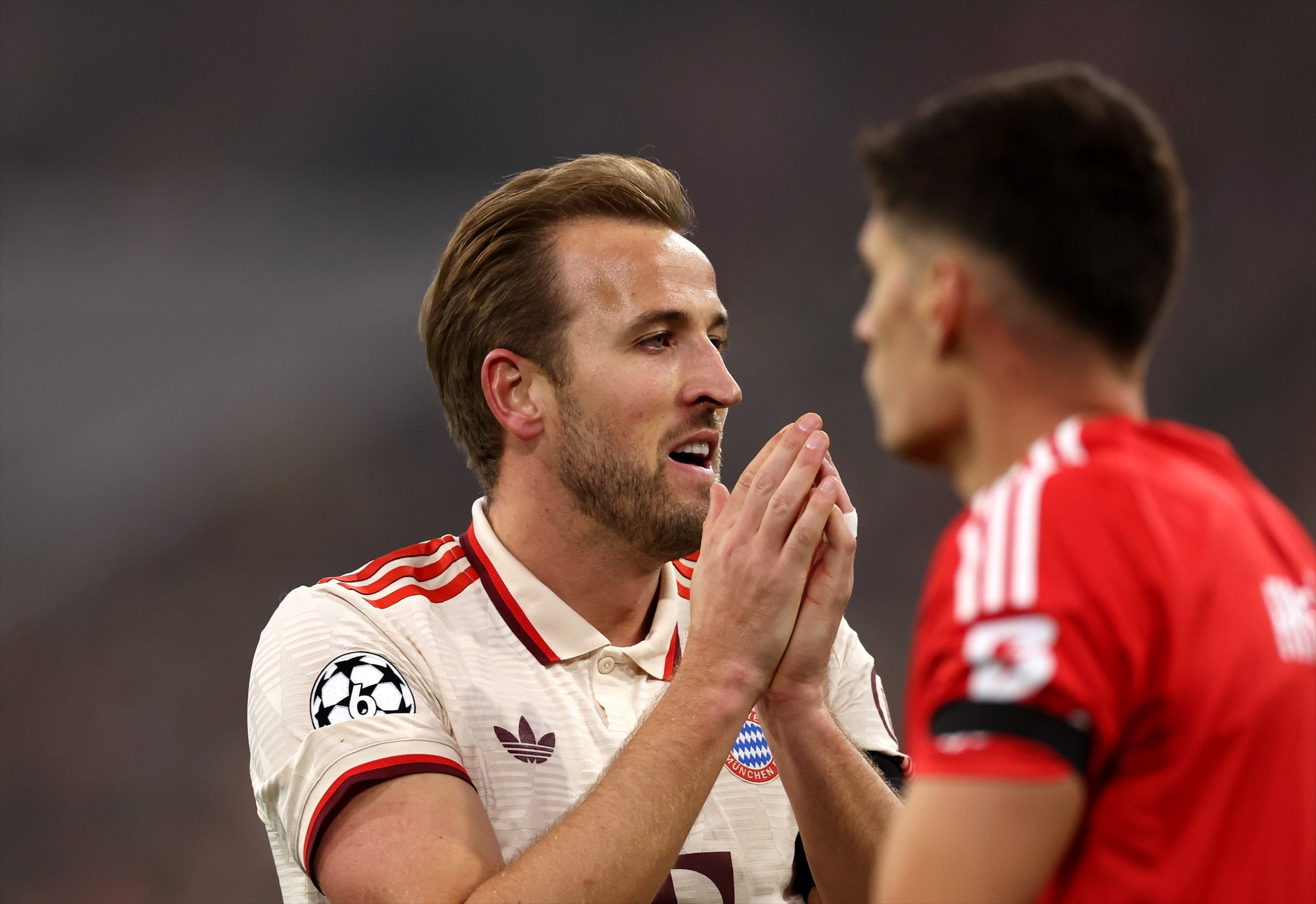 Bayern Münih - Benfica maçından ekrana yansımayanlar Kerem Aktürkoğlu...