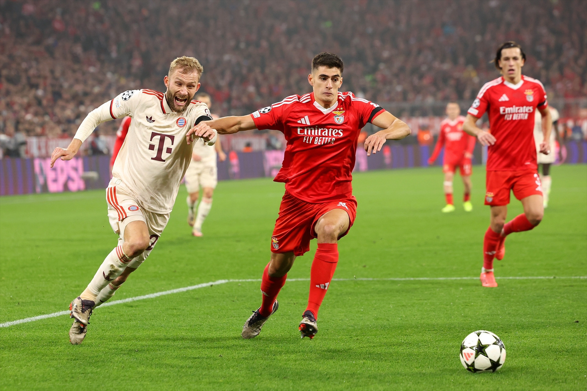 Bayern Münih - Benfica maçından ekrana yansımayanlar Kerem Aktürkoğlu...