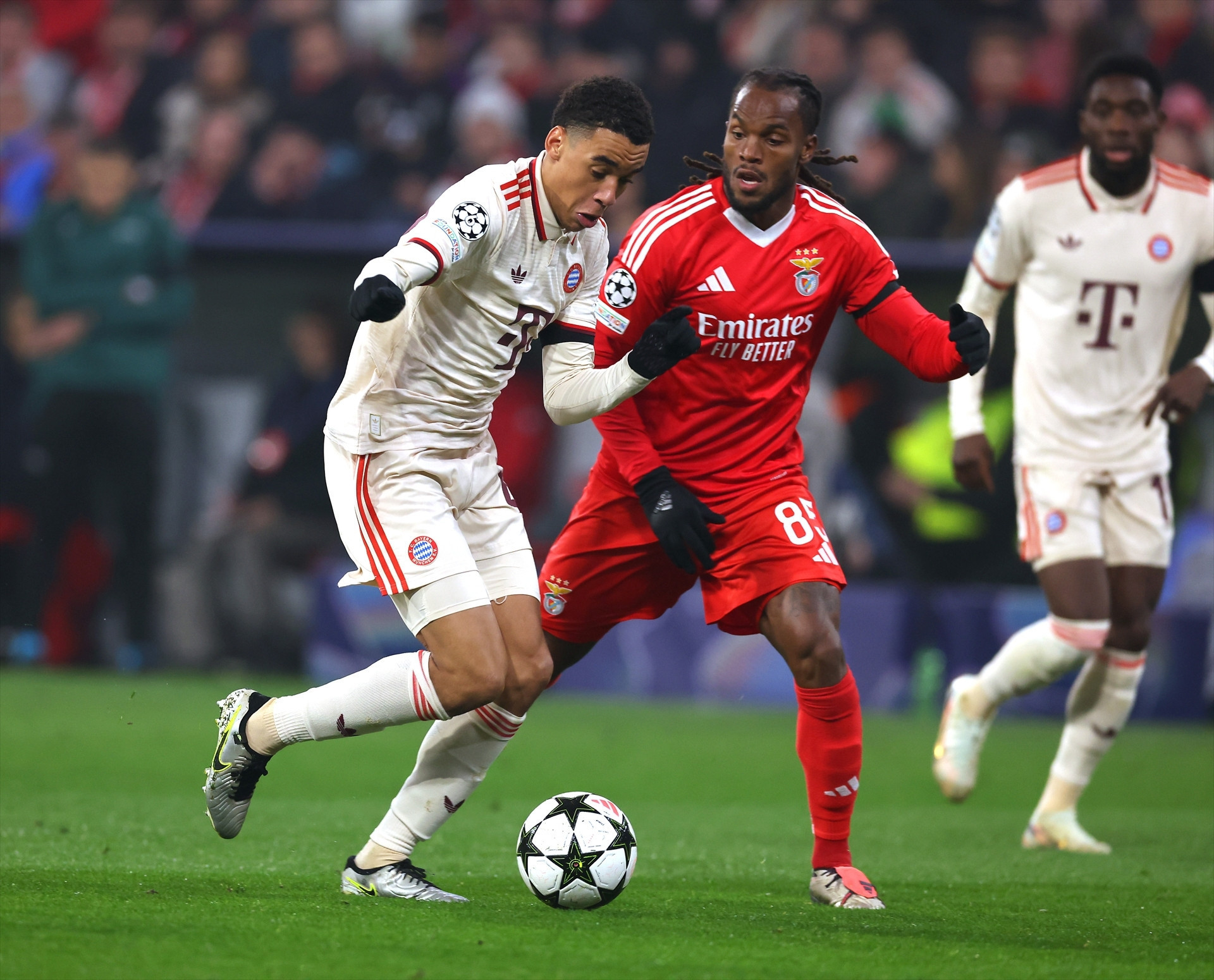 Bayern Münih - Benfica maçından ekrana yansımayanlar Kerem Aktürkoğlu...