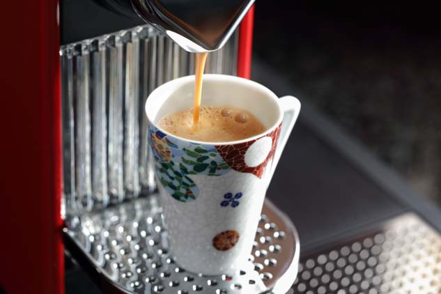 Kafeinsiz kahvenin kafeinliden farkı nedir