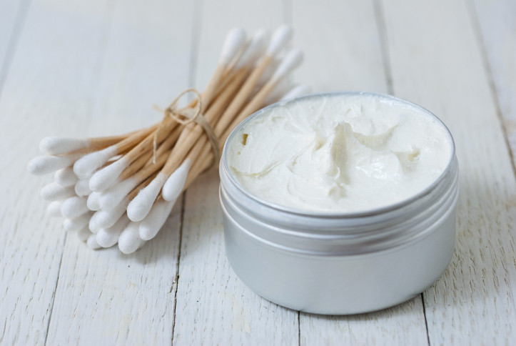 Söylenenler çok korkunç Ölüm üçgenindeki sivilceleri sıkmak tehlikeli mi Burada bir enfeksiyon oluşması halinde...