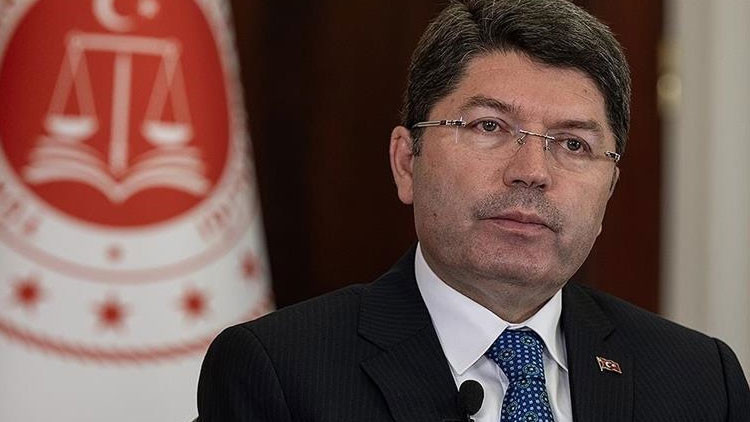 BAKAN TUNÇTAN ÖNEMLİ AÇIKLAMA | HAKARETE CİDDİ CAYDIRICI CEZALAR GELİYOR BAKAN TUNÇTAN ÖNEMLİ AÇIKLAMA | HAKARETE CİDDİ CAYDIRICI CEZALAR GELİYOR