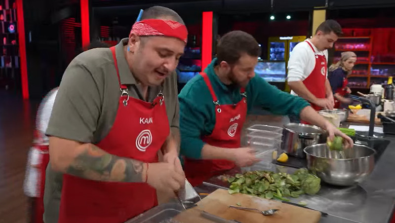 MASTERCHEF ELEME ADAYI 20 KASIM 2024 ÇARŞAMBA || Dün akşam MasterChef son bölümde kim eleme adayı oldu, eleme potasına kim gitti, 1. dokunulmazlığı hangi takım kazandı İşte haftanın ilk eleme adayı olan yarışmacı