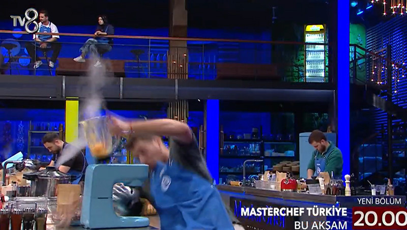 EMRE YÜREKLERİ AĞZA GETİRDİ