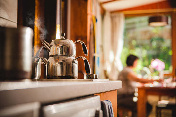 ÇAYI SAKIN TEKRAR ISITMAYIN