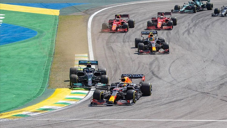 FORMULA 1 PİLOTLAR VE TAKIM SIRALAMASI