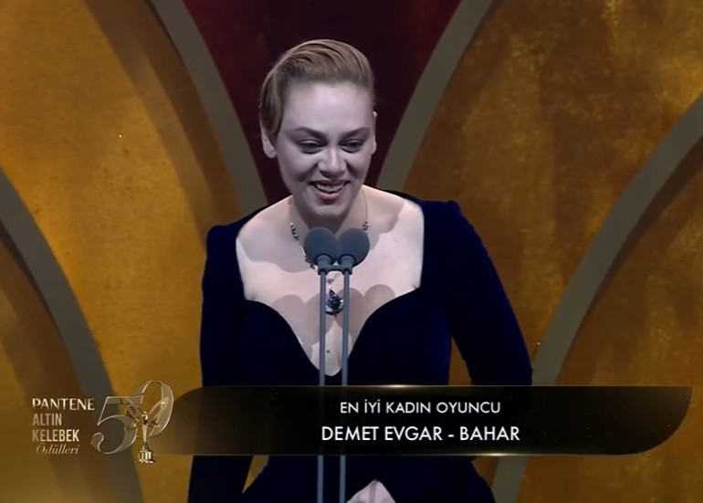 ALTIN KELEBEK ÖDÜLÜ 2024 KAZANANLAR LİSTESİ BELLİ OLDU || 50. Pantene Altın Kelebek ödülünü kimler aldı, kimler kazandı, hangi kategoriler var En iyi dizi, en iyi kadın ve erkek oyuncu, en iyi şarkıcı...
