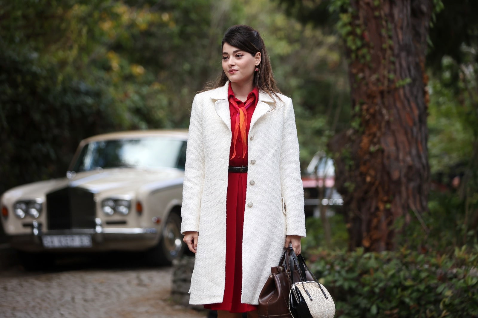 Sen Ağlama İstanbul Şehrazat kim Simay Barlas kimdir, kaç yaşında, hangi dizilerde oynadı Simay Barlas dizileri ve hayatı Sen Ağlama İstanbul Şehrazat kim Simay Barlas kimdir, kaç yaşında, hangi dizilerde oynadı Simay Barlas dizileri ve hayatı