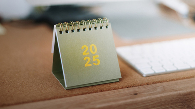 2025 RESMİ TATİLLER TAKVİMİ || Özel sektör ve kamu çalışanlarının önümüzdeki yıl resmi tatili kaç gün olacak İşte Ramazan Bayramı, Kurban Bayramı ve Milli Bayramlar tatil tarihleri