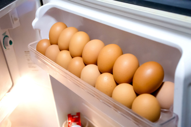 Uzmanı uyardı: Yumurtaları buzdolabında yanlış yerde saklıyorsunuz ‘Zehre dönüşüyor’ | İşte basit önlemlerle yumurtaların sağlıklı şekilde raf ömrünü uzatma yolları…