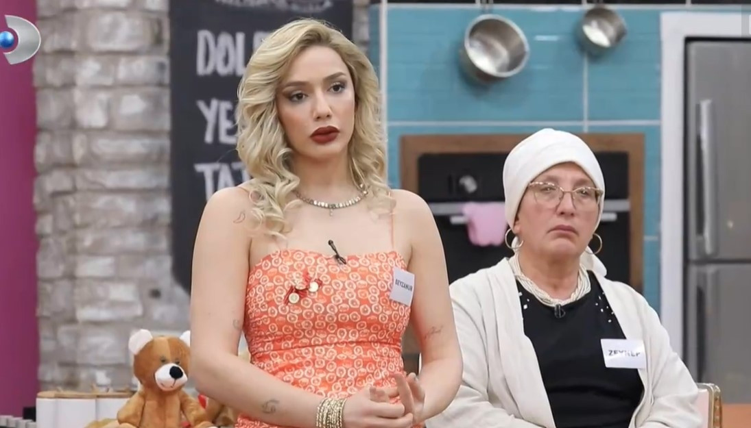 GELİNİM MUTFAKTA GÜNÜN BİRİNCİSİ KİM OLDU