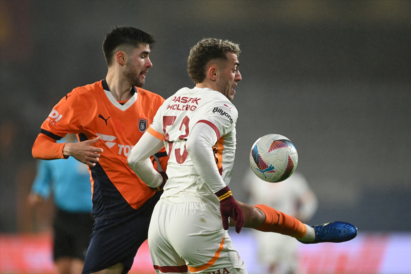 Victor Osimhen çok öfkelendi, üzerine yürümeye kalktı