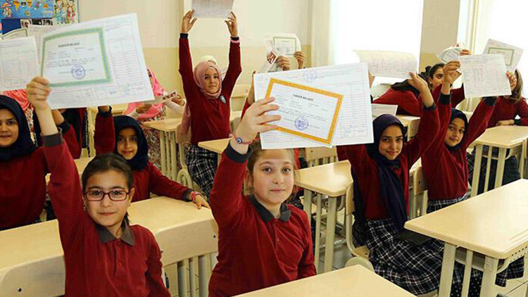 KARNE GÜNÜ YOKLAMA ALINIR MI KARNE GÜNÜ YOKLAMA ALINIR MI