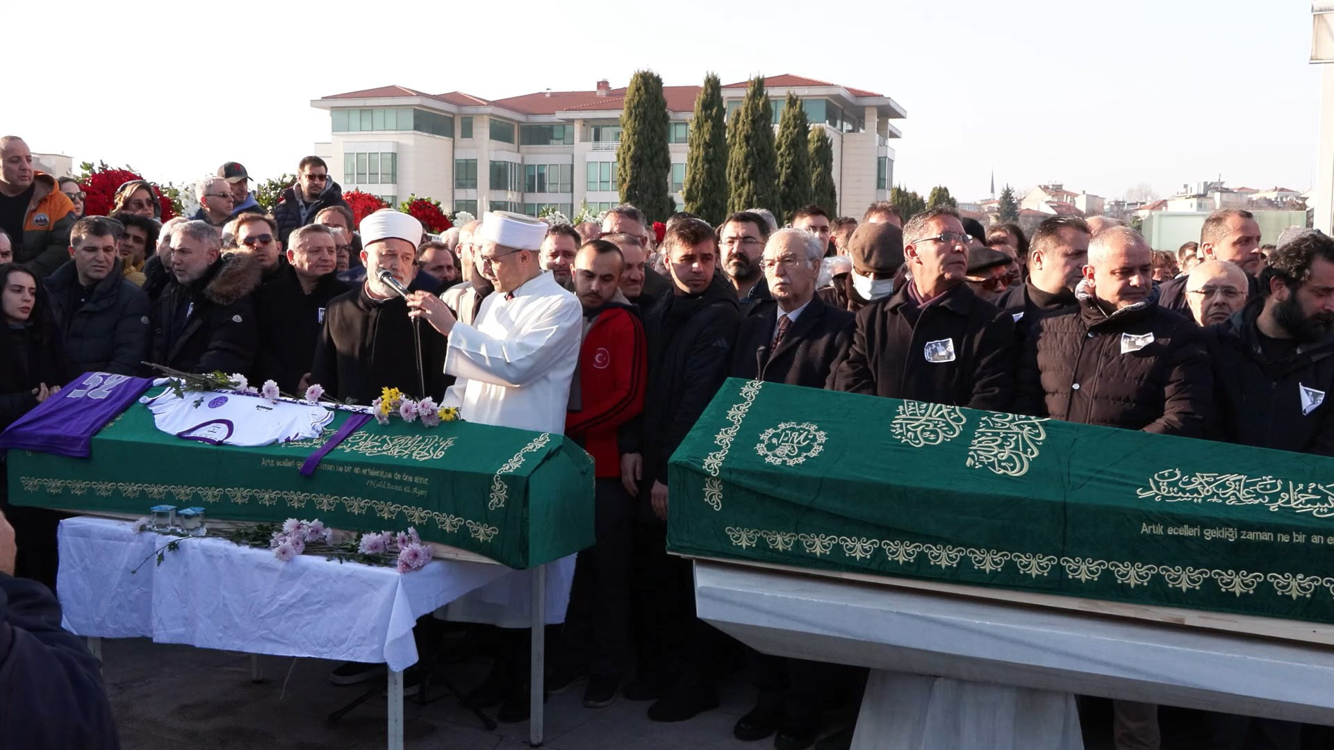 NEDİM TÜRKMEN VE AİLESİ SON YOLCULUĞUNA UĞURLANDI