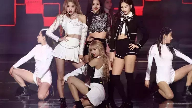 Blackpink dağıldı mı Jennie, Rose, Lisa ve Jisoo Blackpinkten ayrıldı mı