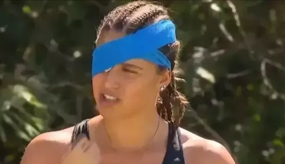 SURVİVOR AYŞE NEDEN YOK, ELENDİ Mİ, DİSKALİFİYE Mİ OLDU | Survivor Ayşe Yüksel yarışmadan ayrıldı mı Acun Ilıcalı acil durum konseyinde üzen haberi verdi