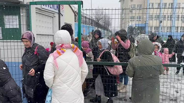 11-12 ŞUBAT 2025 BUGÜN VE YARIN BAŞAKŞEHİRDE KAR TATİLİ VAR MI