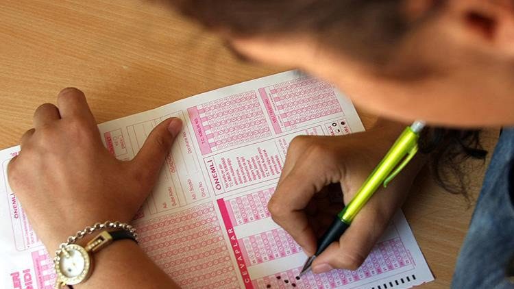 BURSLULUK SINAVI 2025 BAŞVURU ŞARTLARI VE GELİR BEYANI DETAYI 2025 || MEB İOKBS gelir beyanı esasları neler, nasıl hesaplanır MEB Bursluluk Sınavı için merak edilenleri yanıtladı