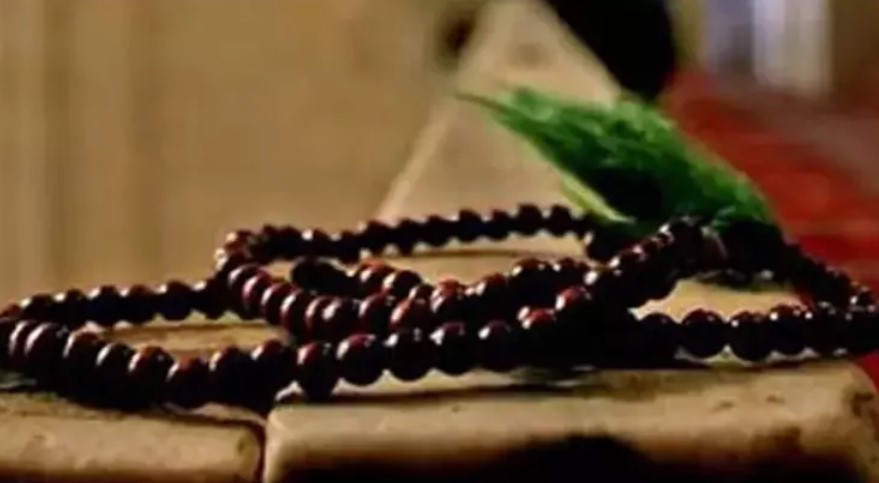 TESBİH ÇEKERKEN SÖYLENEN ZİKİRLER