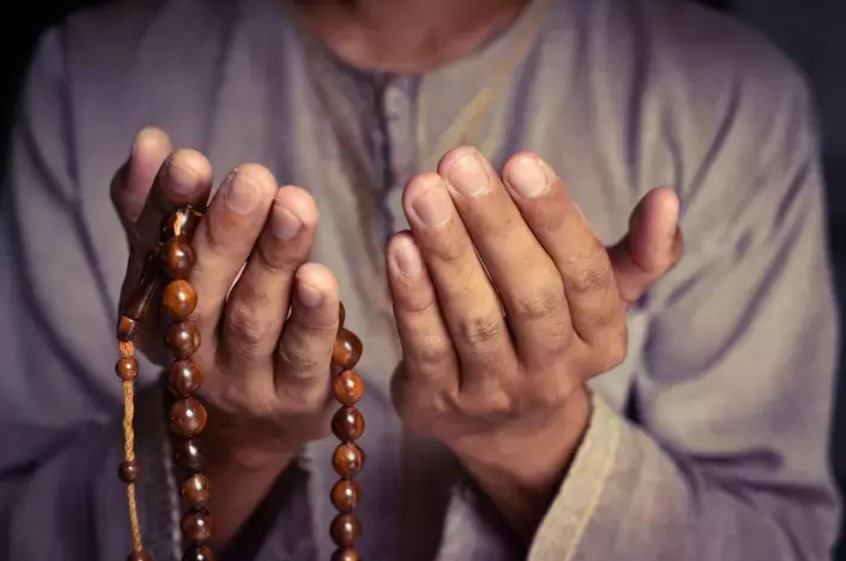 Tesbih çekerken ne denir, neler söylenir Tesbih çekerken söylenen zikirler ve söylenen 3 şey nedir