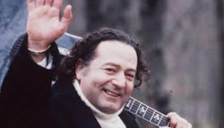 KAYAHANIN KARİYERİ KAYAHANIN KARİYERİ