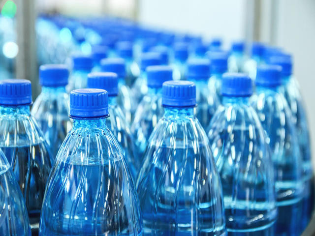 Su diye mikrop mu içiyoruz Uzun süre güneş altında bekletilen şişelerdeki büyük tehlike