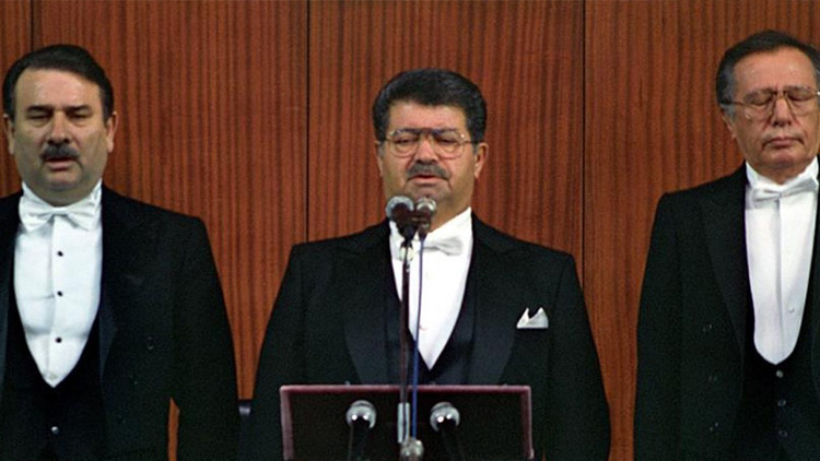 1988de silahlı saldırıya uğradı