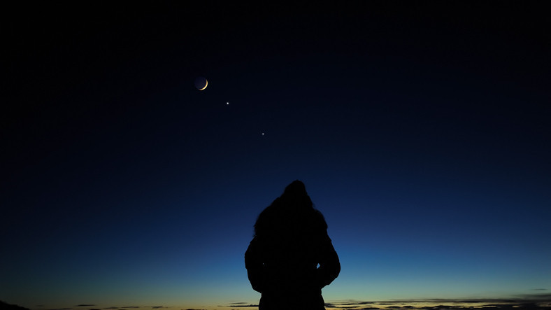 AY, VENÜS, SATÜRN KAVUŞUMU NE ZAMAN