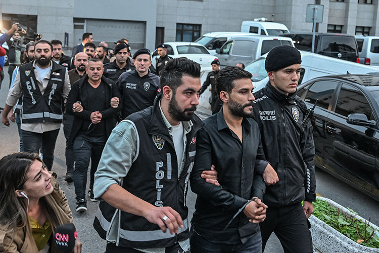 ENGİN POLAT SON DAKİKA HABERLERİ 2025 | Engin Polat hapse mi girdi, tutuklandı mı Mahkeme kararı açıkladı Engin Polat ve babası Sezgin Polata hapis cezası...