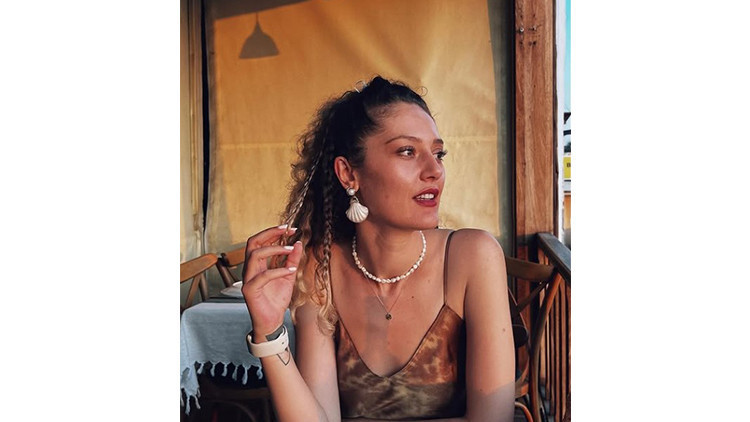 DUYGU ARABACIOĞLU KİMDİR