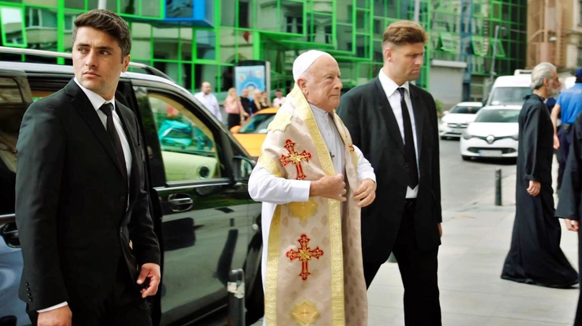 Vatikanın Şifresi: Bir Temel Macerası konusu nedir