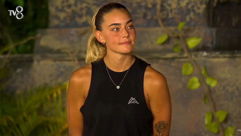 DOMİNİKE DUYGUSAL VEDA DOMİNİKE DUYGUSAL VEDA