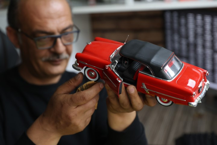 Sanayide çıraklık yaparken etkilendi, 25 yılda 259 adet biriktirdi... Her sabah görüp hayalini kurardım