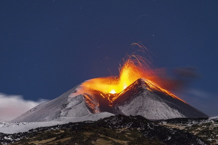 Etna Yanardağı nerede, hangi ülkededir Etna Yanardağı en son ne zaman patladı