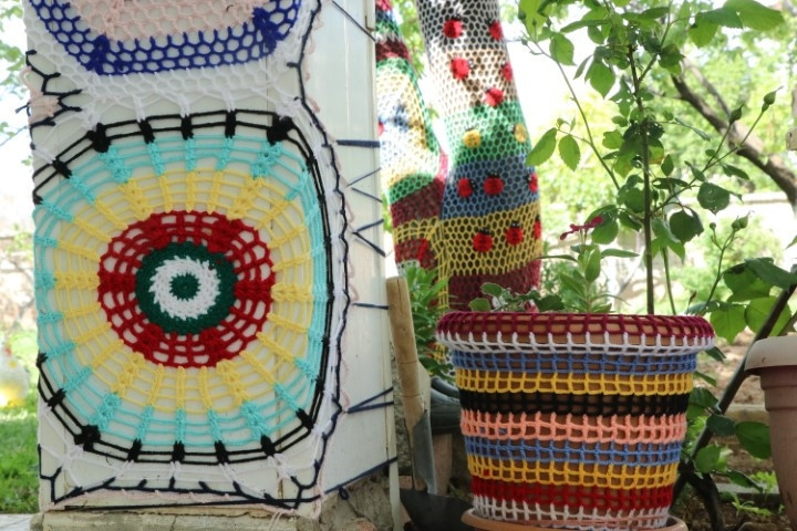 Evde sıkılınca kendini bu uğraşa verdi, herkesin beğenisini topladı Bahçede görenler gözünü alamıyor