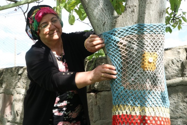 Evde sıkılınca kendini bu uğraşa verdi, herkesin beğenisini topladı Bahçede görenler gözünü alamıyor