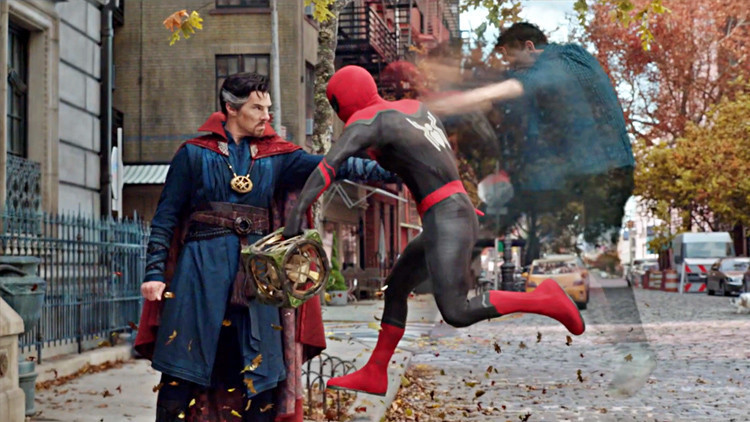 ÖRÜMCEK-ADAM: EVE DÖNÜŞ YOK OYUNCULARI