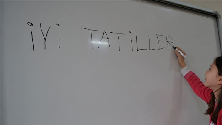 MEB ÇALIŞMA TAKVİMİ İLE KARNE VERİLİŞ TARİHLERİ