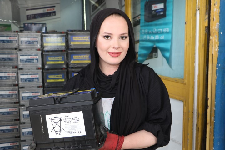 Kuaförde makyözlük yapıyordu, sanayide başladığı iş herkesin tuhafına gitti