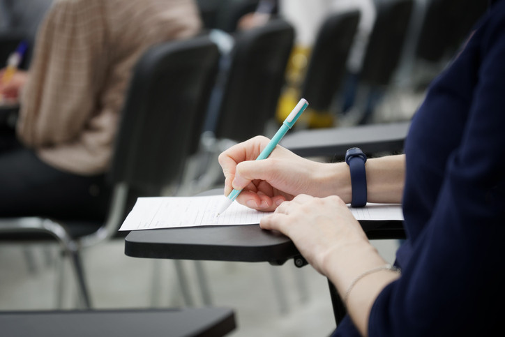 MEB Ortaokul ve lisede sınıfta kalma var mı, kalktı mı Bu yıl devamsızlıktan kalma var mı MEB Ortaokul ve lisede sınıfta kalma var mı, kalktı mı Bu yıl devamsızlıktan kalma var mı