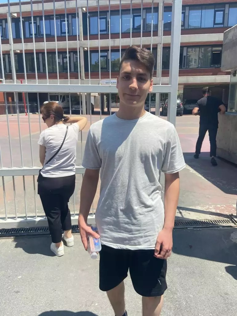 YKS SINAV YORUMLARI 2025 (SÖZEL-SAYISAL SORULAR) || TYT bu yıl zor muydu, kolay mıydı ÖSYM YKS TYT nasıldı, bu yıl tyt zor muydu Üniversite sınavı TYT Türkçe Matematik soruları kolay mıydı