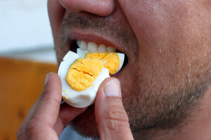 5 günde 150 yumurta yedi, değişime kendi bile inanamadı