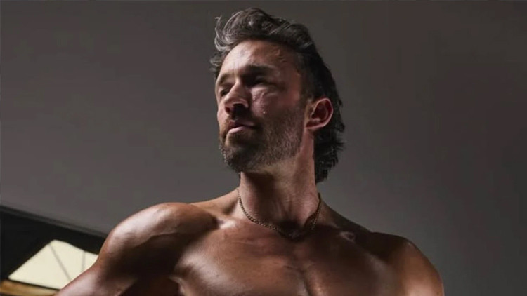 MrBeast’in son videosunda yer alan Koç Tyler Wall’ın ani ölümü sevenlerini yasa boğdu Coach Tyler Wall kimdir, nasıl öldü, hastalığı neydi