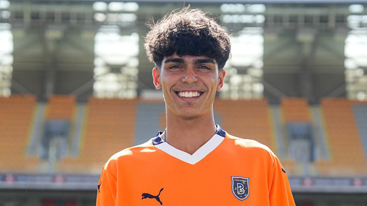 Berkay Aslan | Augsburg -> Başakşehir
