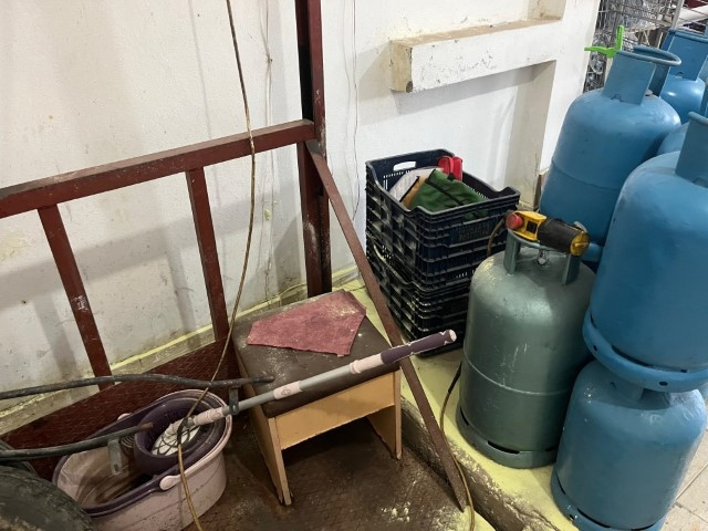 Antalyada iş yerine girdi, esnaf hayatının şokunu yaşadı Kalbim ile midem birbirine yapıştı