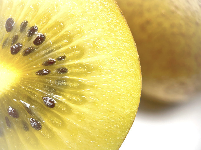 KİVİNİN FAYDALARI BAĞIRSAKLARLA SINIRLI DEĞİL