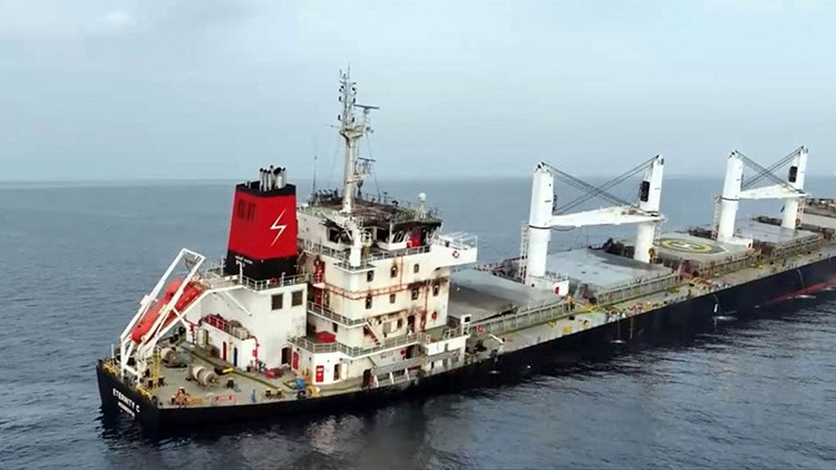 Kızıldenizde sular ısındı Husiler 24 saatte 2. gemiyi batırdı