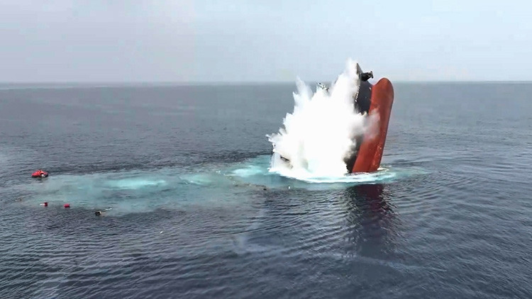 Kızıldenizde sular ısındı Husiler 24 saatte 2. gemiyi batırdı