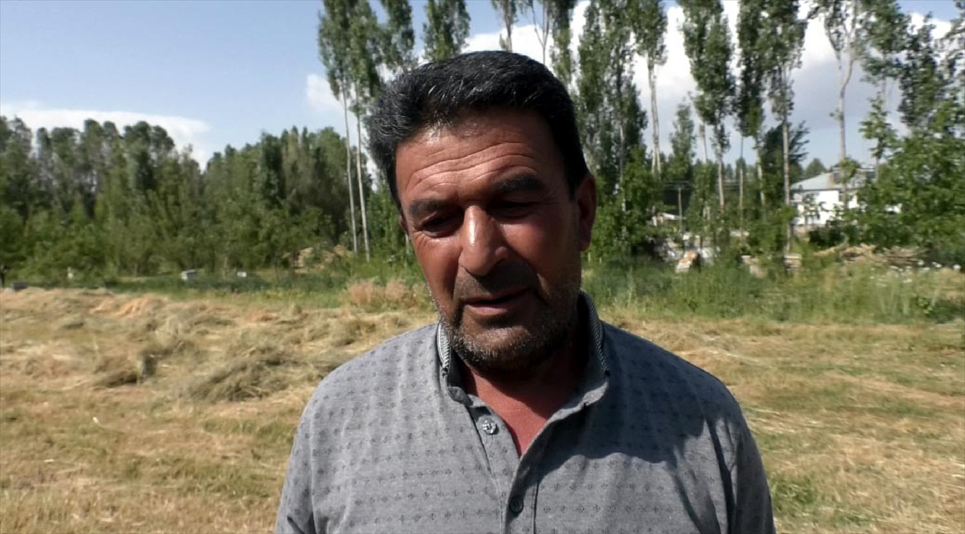 Kuraklık Van Gölünü vurdu Tekne ile gidiyorlardı, artık yaya olarak gidiyorlar